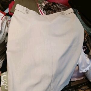Trixie + Lulu Size 8 Elegant Cream Women's Skirt